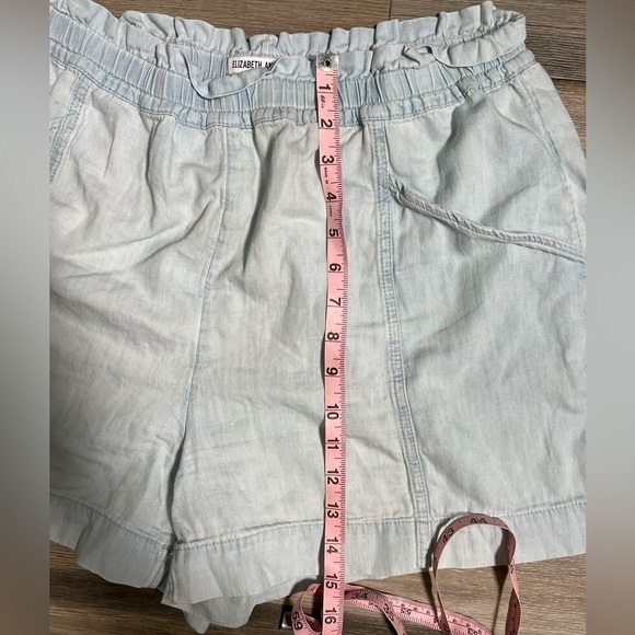 Elizabeth and James Women Shorts- Large - Picture 2 of 8